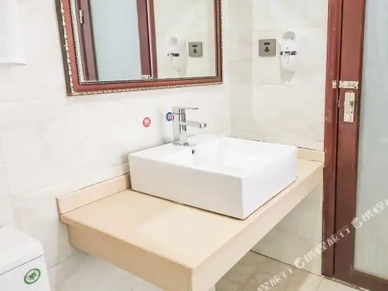 Чжанцзяцзе: Wulingyuan Jiajia Business Hotel