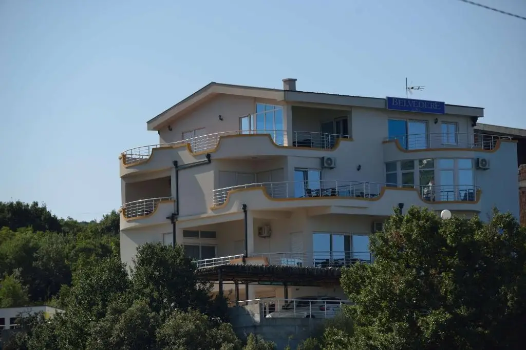 Добро Вода: Belvedere Apartments with Seaview