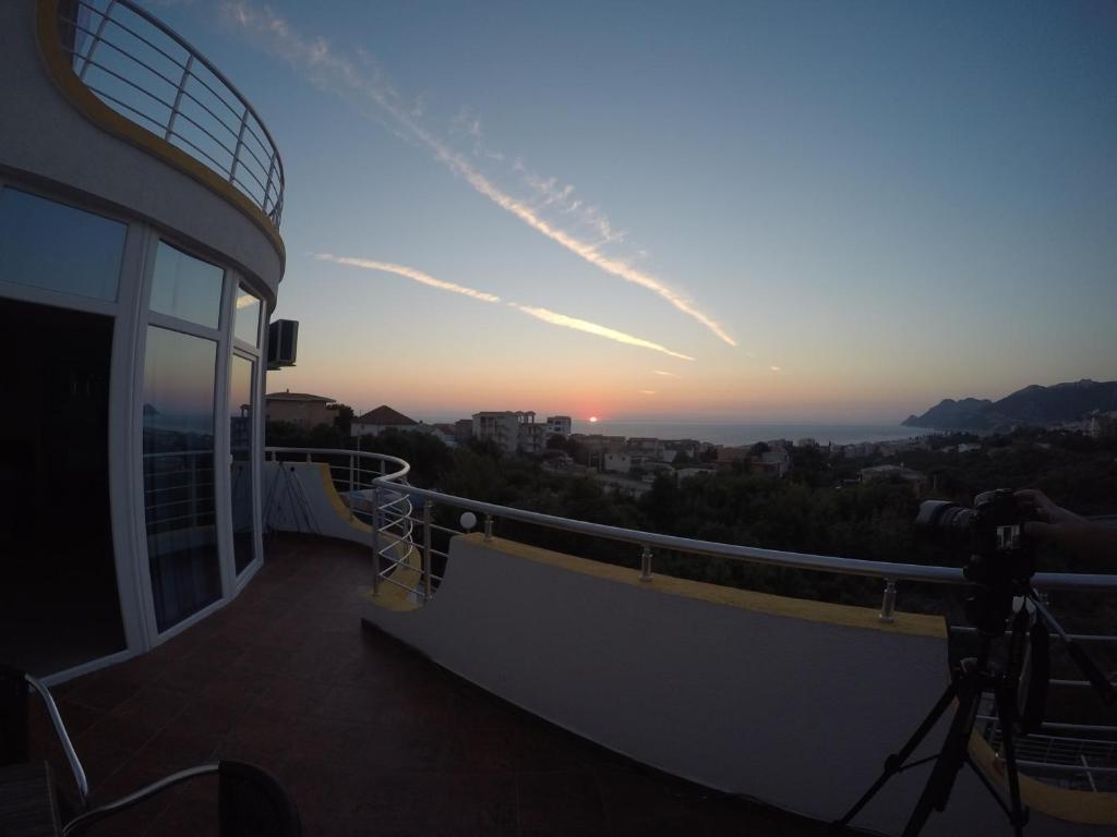 Belvedere Apartments with Seaview — фото 1