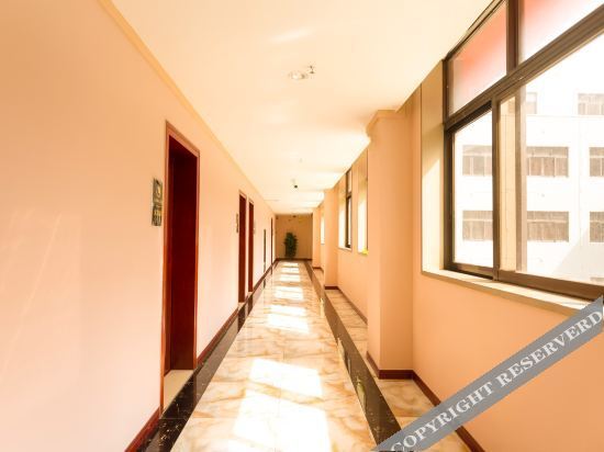 Чжуншань: Chengfenglou Hotel