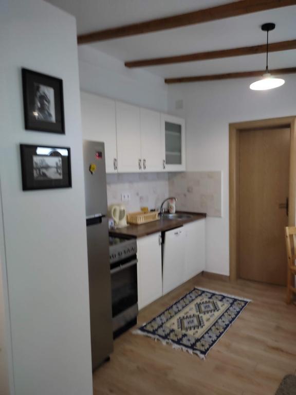 Будва: Apartman Lora