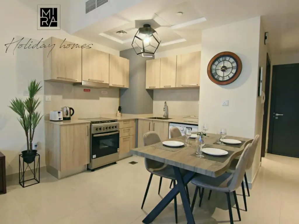 Дубай: Mira Holiday Homes - Serviced Studio in Business Bay