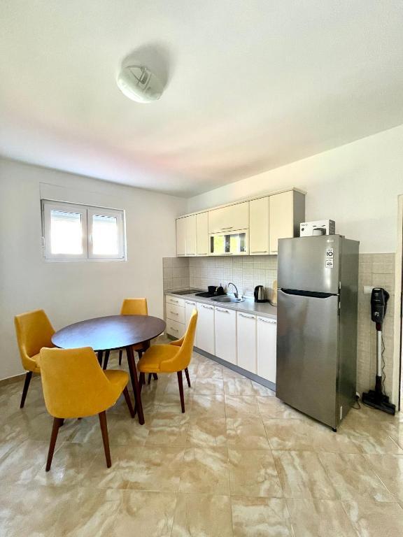 Биела: Lovely apartment with stunning view on Kotor Bay