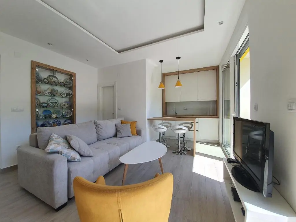 Доброта: Viola lux apartments