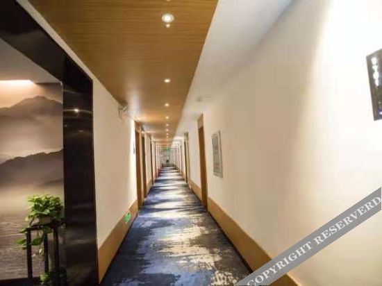 Чжэнчжоу: Xia Tong Yue Ju Hotel Dengfeng