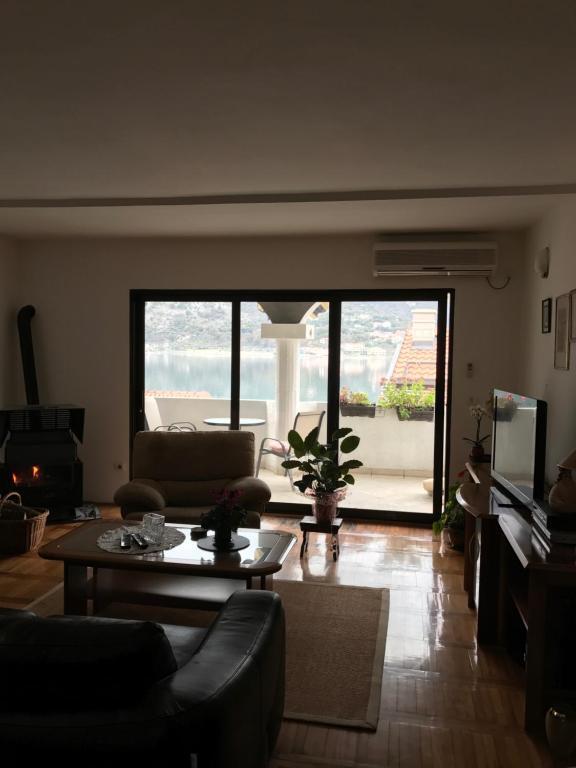 Доброта: Apartment Jovana