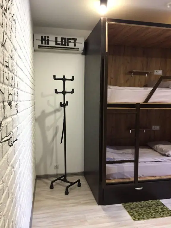Омск: Меблированные комнаты Hi Loft