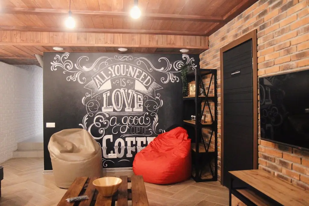 Омск: Меблированные комнаты Hi Loft
