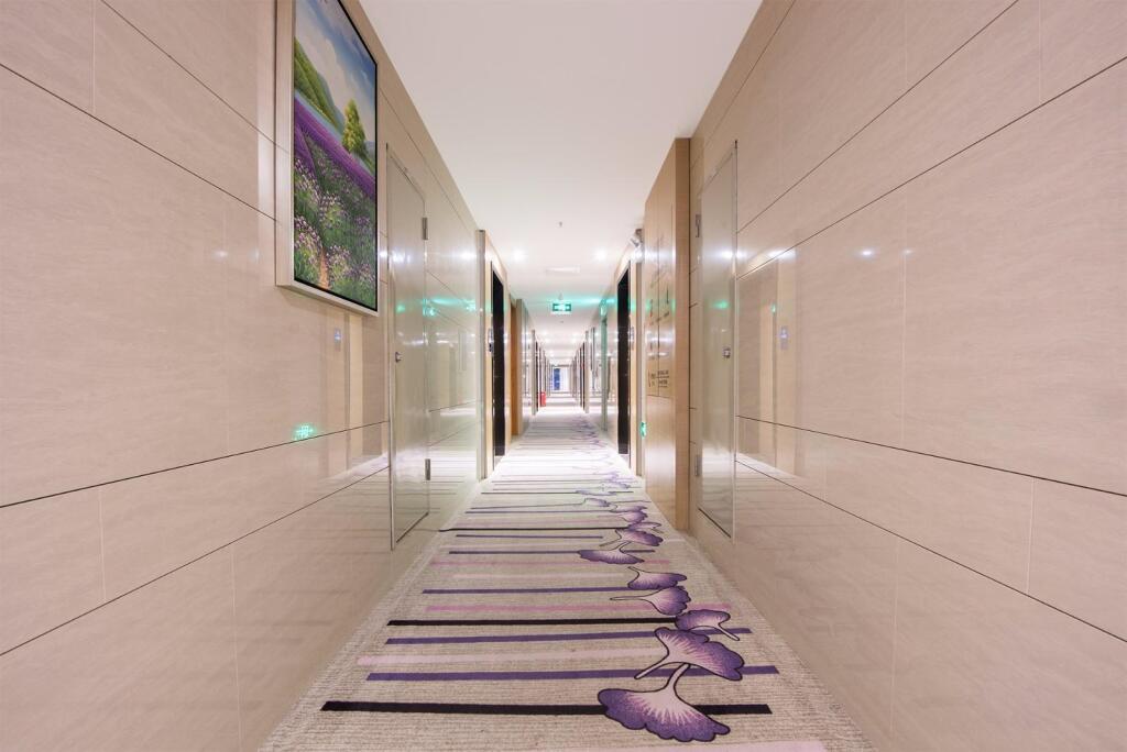 Хейан: Lavande Hotel Heyuan Wanlongcheng