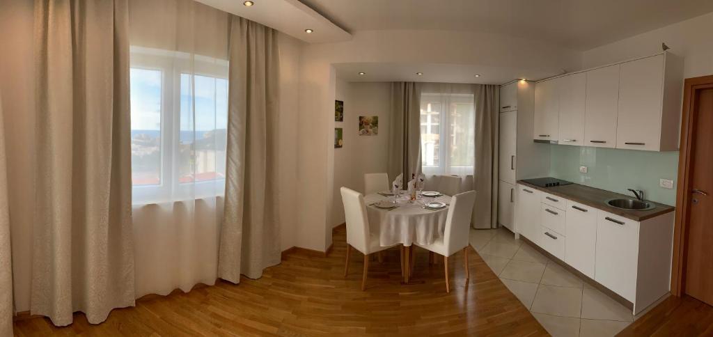 The Magic Sea View Apartments — фото 1