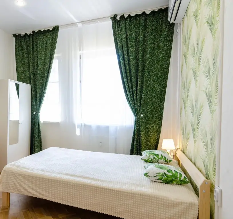 Новороссийск: Apartments on Boris Pupko Street 5