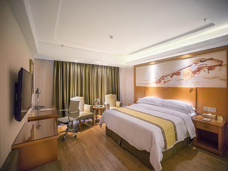 Харбин: Vienna Hotel Harbin Haxi High-Speed Railway Station Wanda Plaza