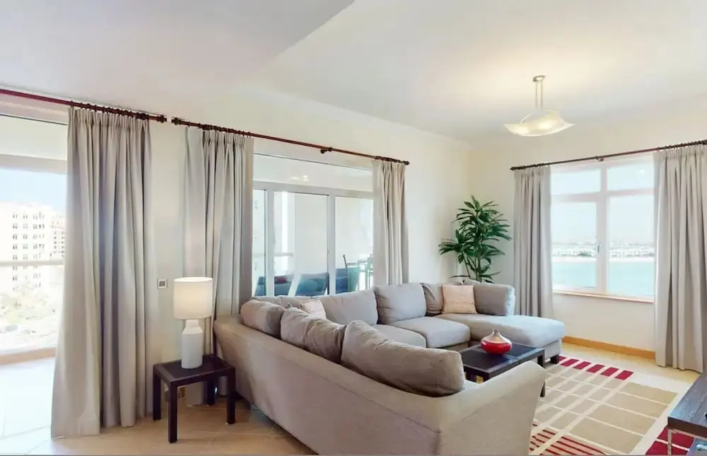 Дубай: Al Dabas Beach Views 3BD Sleeps 6 Beachfront