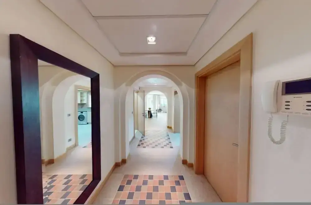 Дубай: Al Dabas Beach Views 3BD Sleeps 6 Beachfront