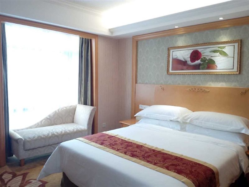 Дунгуань: Vienna International Hotel Guangdong Dongguan Mountain Villa