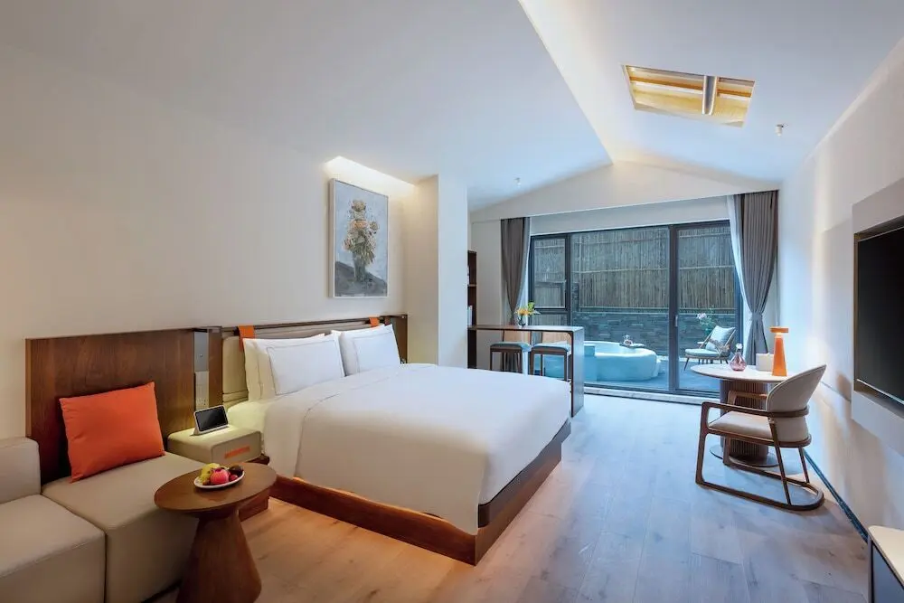 Чэнду: UrCove by Hyatt Qingchengshan Hot Spring