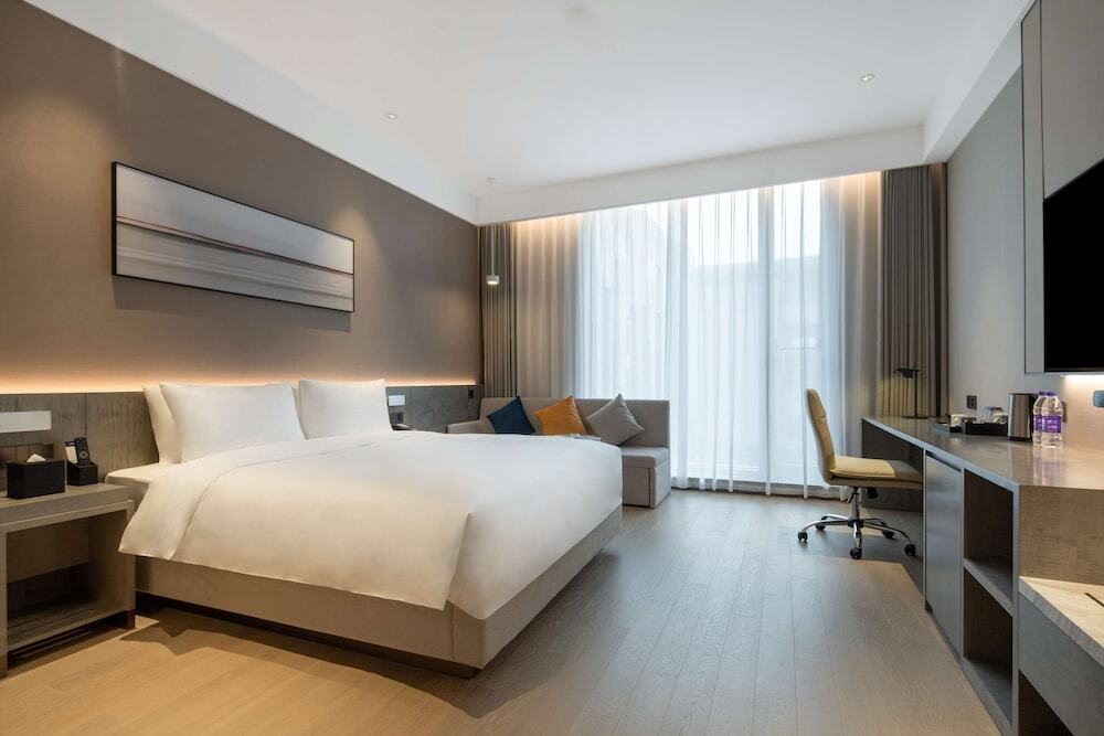 Линьи: Hyatt Place Linyi People Square