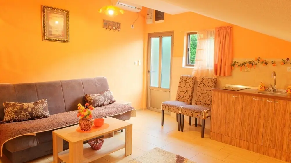 Тиват: Sea View Cozy Flat 1 Min to Beach in Montenegro