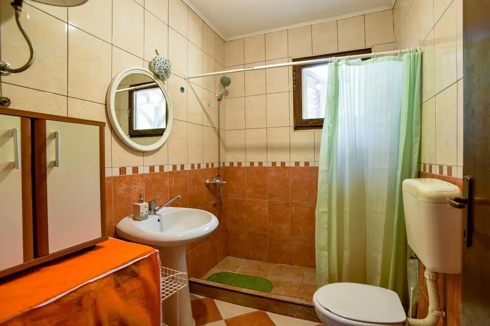 Будва: Sea View Villa w Terrace 10 Min to Beach in Budva