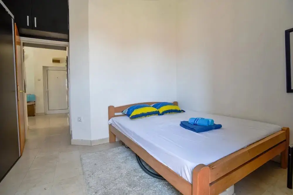 Будва: Sea View Flat w Balcony 10 min to Budva Beach