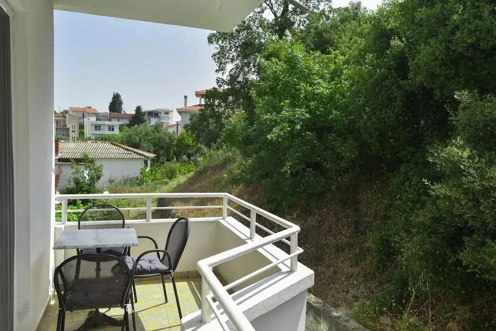 Ульцинь: Vacation Flat w Balcony 5 min to Beach in Ulcinj