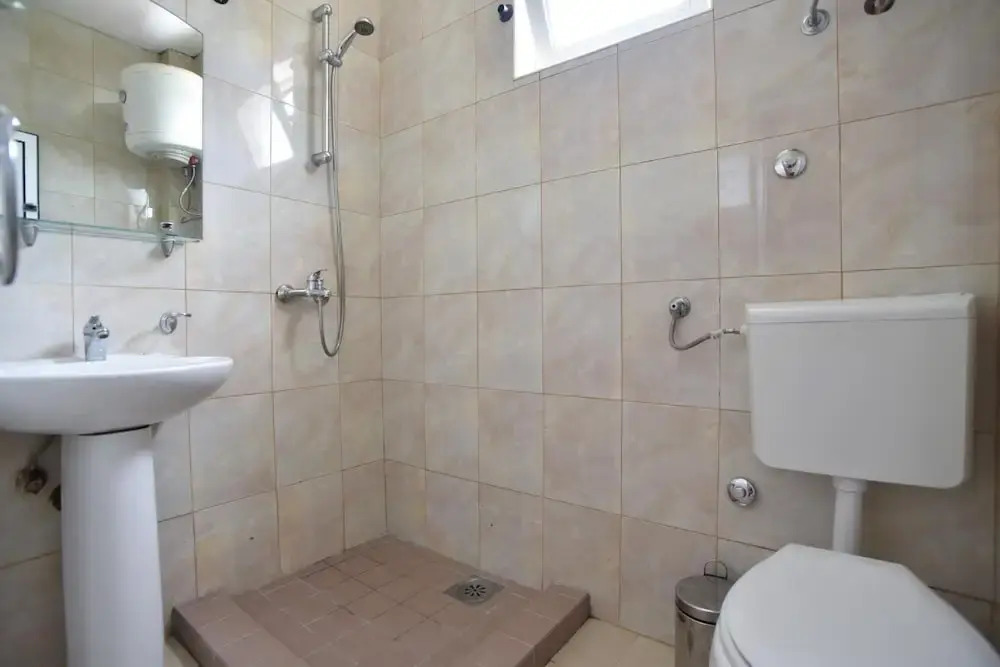 Vacation Flat w Balcony 5 min to Beach in Ulcinj — фото 1