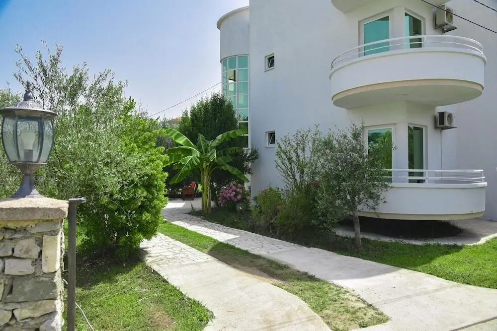 Ульцинь: Flat w Garden 5 min to Miami Beach in Ulcinj