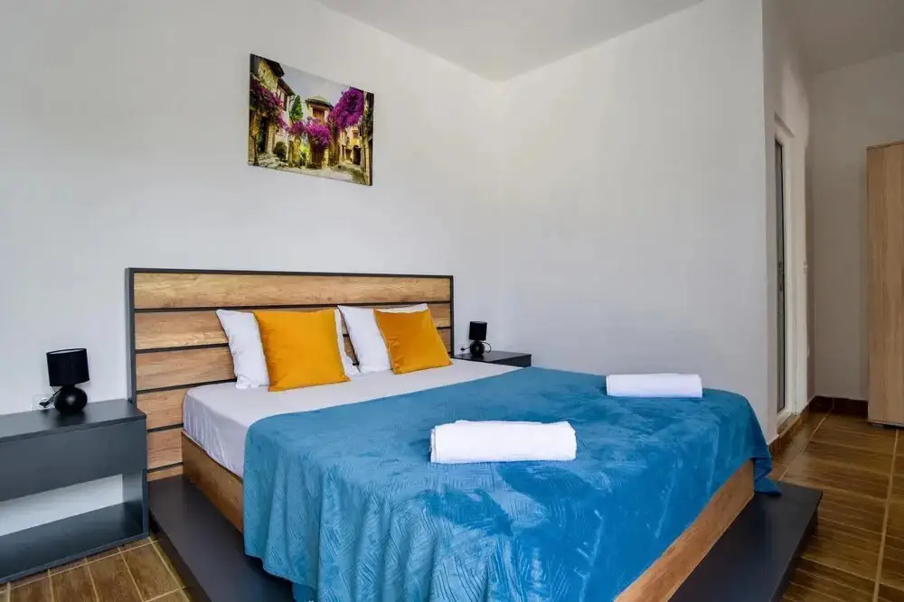 Ульцинь: Flat w Garden and Balcony 5 min to Beach in Uljinc