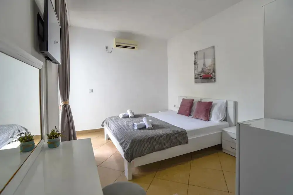Ульцинь: Flat w Balcony Garden 5 min to Ulcinj Long Beach