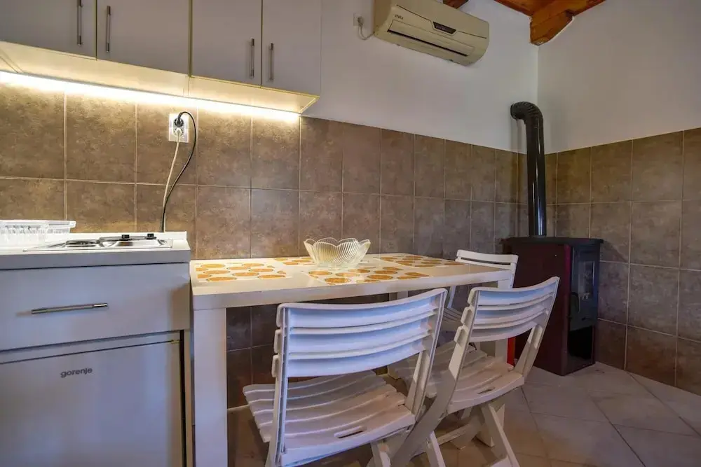 Загора: Nature View House w Terrace Near Beach in Budva