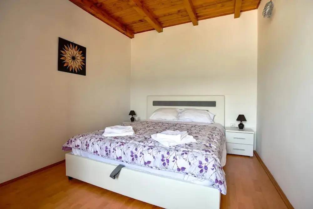 Загора: Nature View House w Terrace Near Beach in Budva