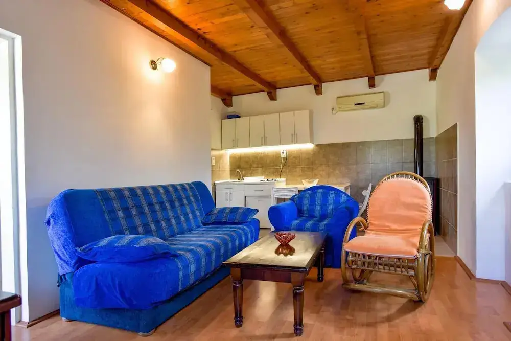 Nature View House w Terrace Near Beach in Budva — фото 1