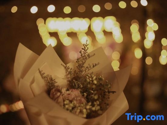 Хучжоу: Syman Mogansiman Mountain Wild Starry Sky Pool Team Building Party Light Luxury Holiday Beauty