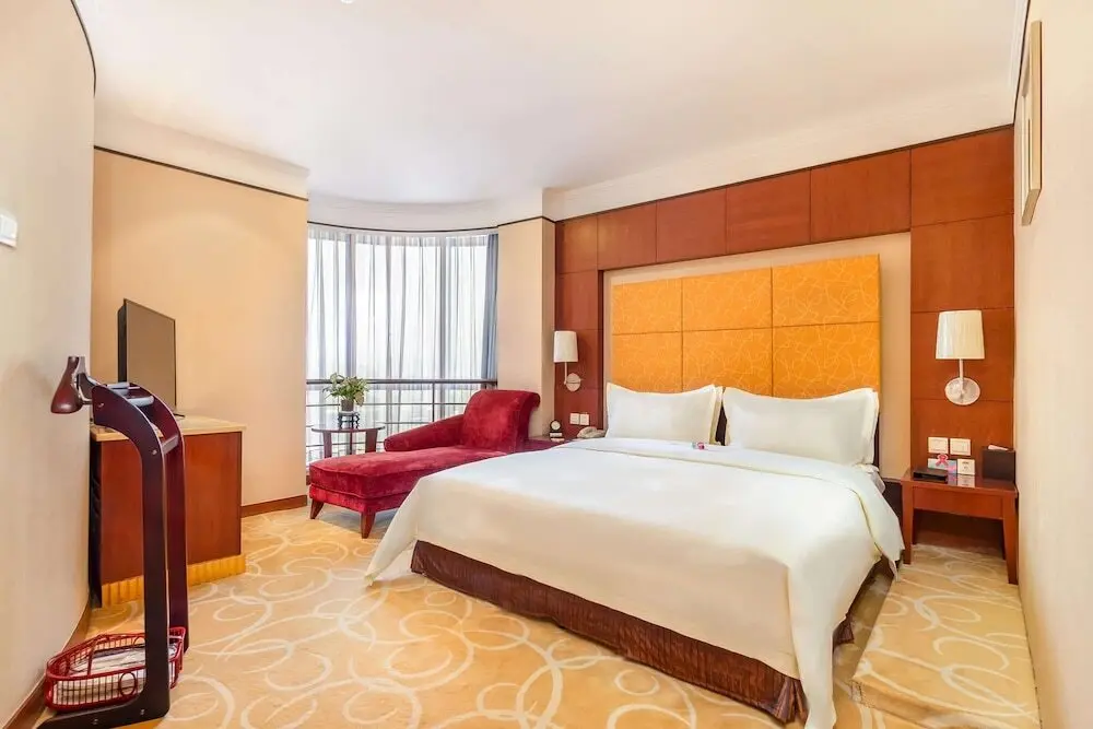 Цзяочжоу: Days Hotel and Suites Jiaozuo