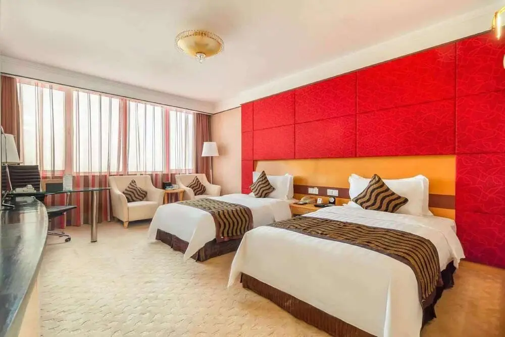 Цзяочжоу: Days Hotel and Suites Jiaozuo
