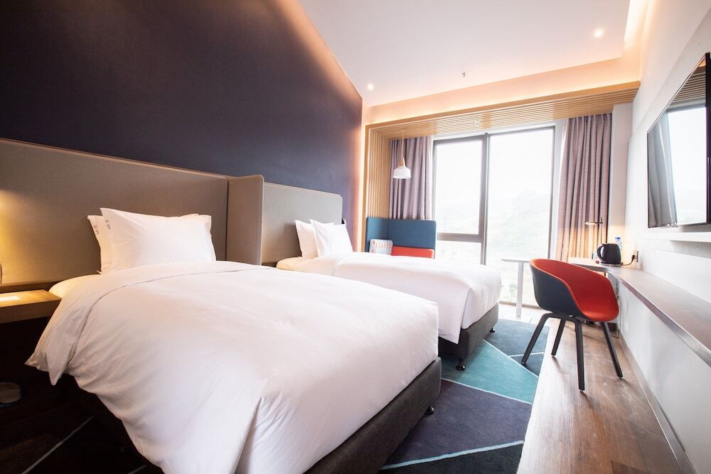 Ляньчэнчжэнь: Holiday Inn Express Guizhou Qinglong