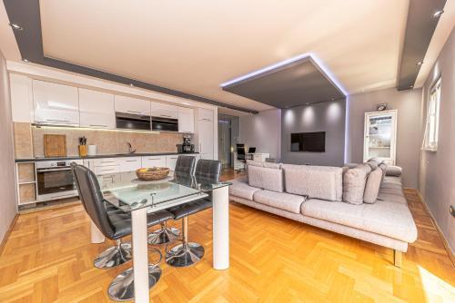 Будва: Apart House Danigo
