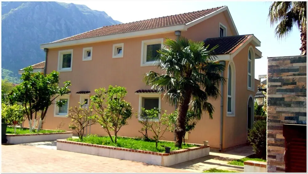 Рисан: Apartment With 2 Bedrooms in Risan, With Wonderful Mountain View, Enclosed Garden and Wifi - 100 m From the Beach