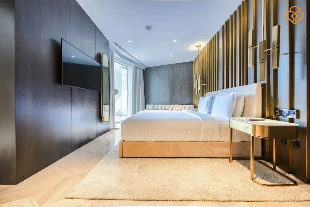Дубай: Five Palm Jumeirah Unit 30104