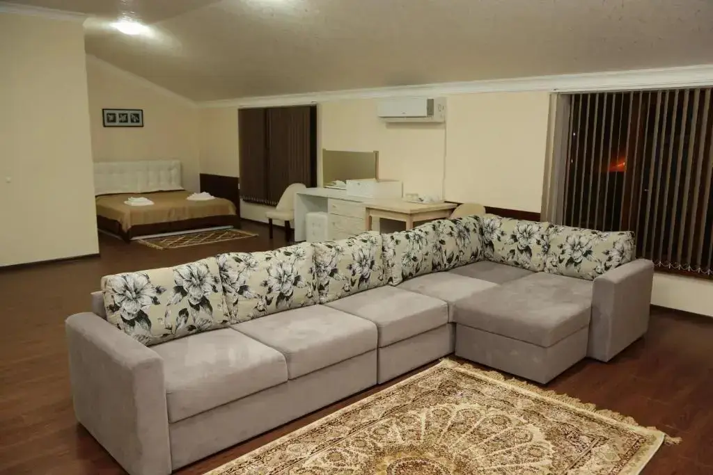 Грозный: Hollywood 2 Hotel