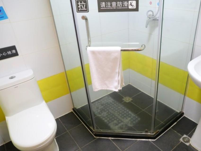 Баодин: 7 Days Inn Baoding Railway Station Branch