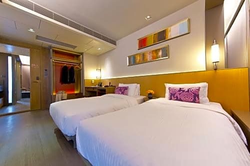 Гонконг: V Wanchai 2 Hotel