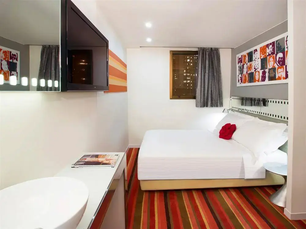 Гонконг: Travelodge Central,Hollywood Road