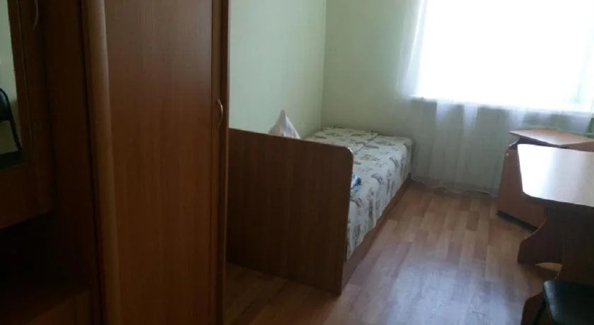Омск: Меблированные комнаты Огни Манежа