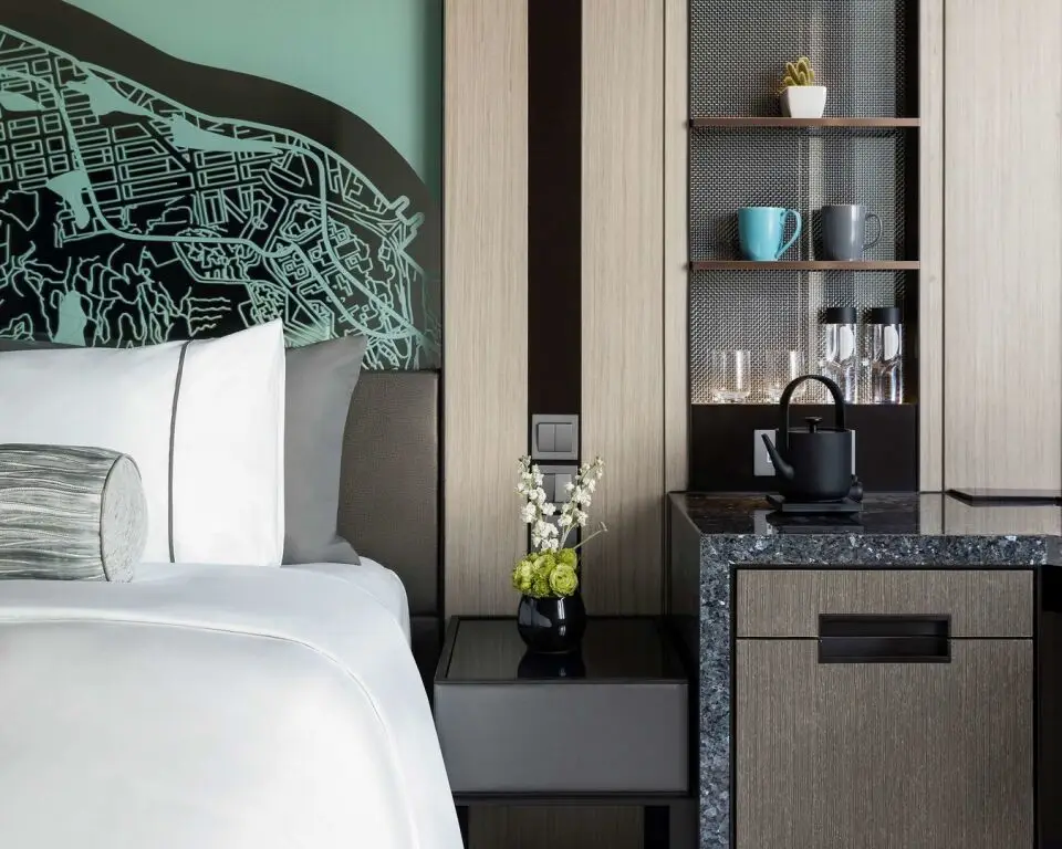 Гонконг: Hyatt Centric Victoria Harbour Hong Kong
