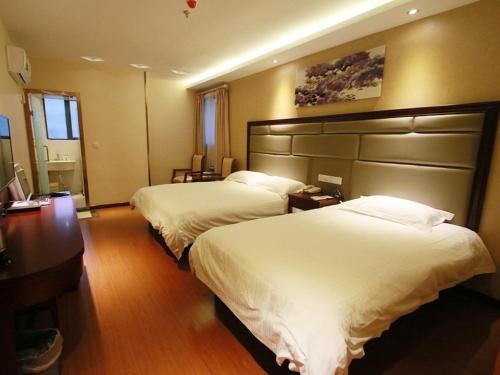 Шанхай: GreenTree Inn ShangHai Gongkang Express Hotel