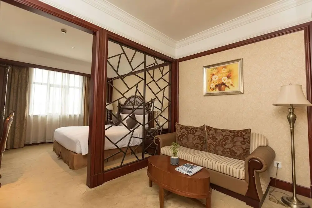 Шанхай: Wyndham Shanghai Hongqiao