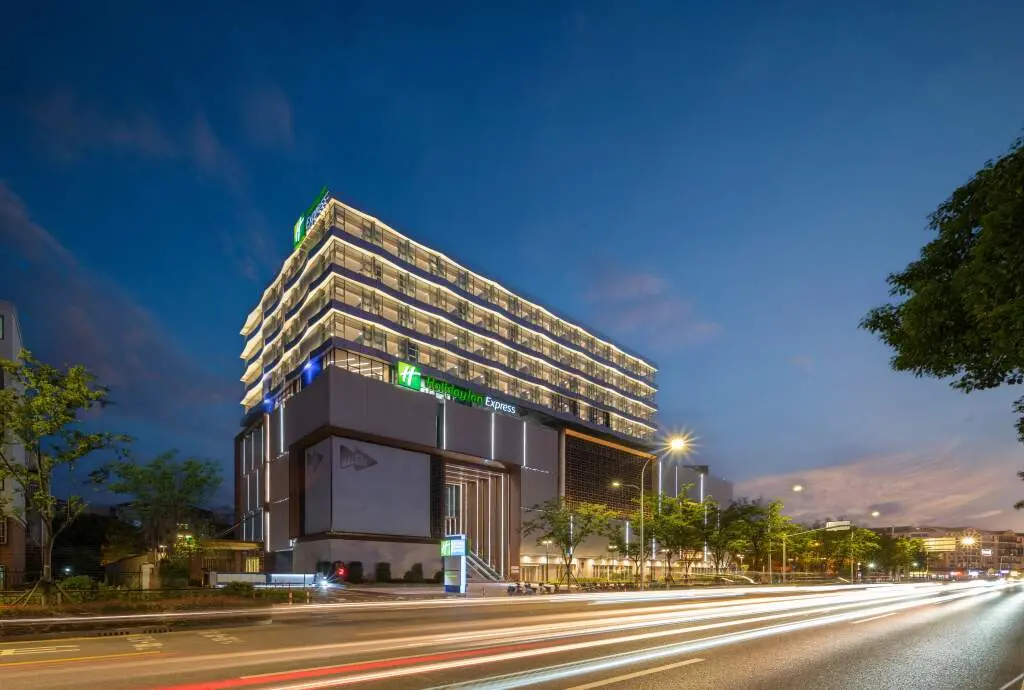 Шанхай: Holiday Inn Express Shanghai Qingpu