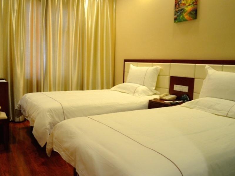 Люян: GreenTree Inn Shanxi Luliang Fengshan Road Central Park Express Hotel