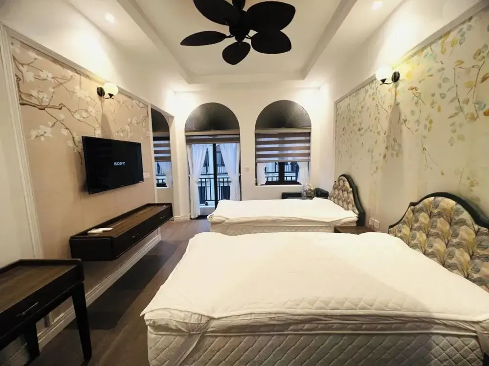 Дуонг-Лам: Wyndham Vuon Vua Thanh Thuy